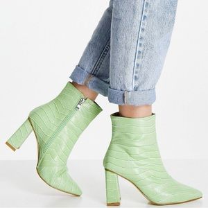 NEW RAID Belinda Mid Heel in Like Croc 7.5